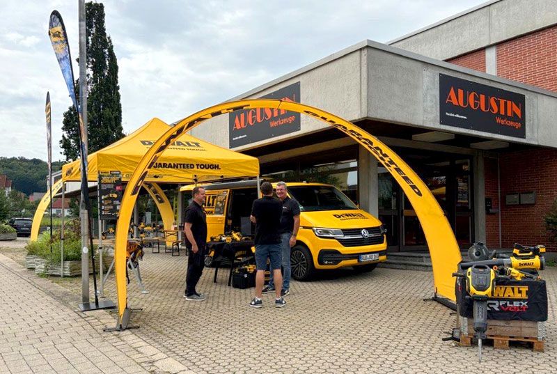 Teste DEWALT Geräte & Maschinen direkt bei dir vor Ort - live.